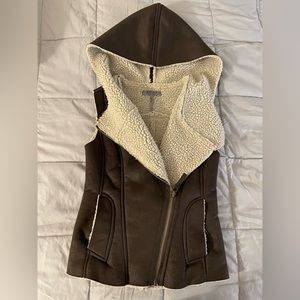 Sherpa vest